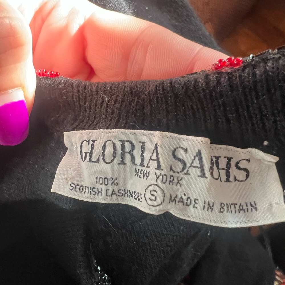 GLORIA SACHS Scottish Cashmere Black Cherry Beaded Pullover Sweater S 38 Bust - Picture 11 of 11